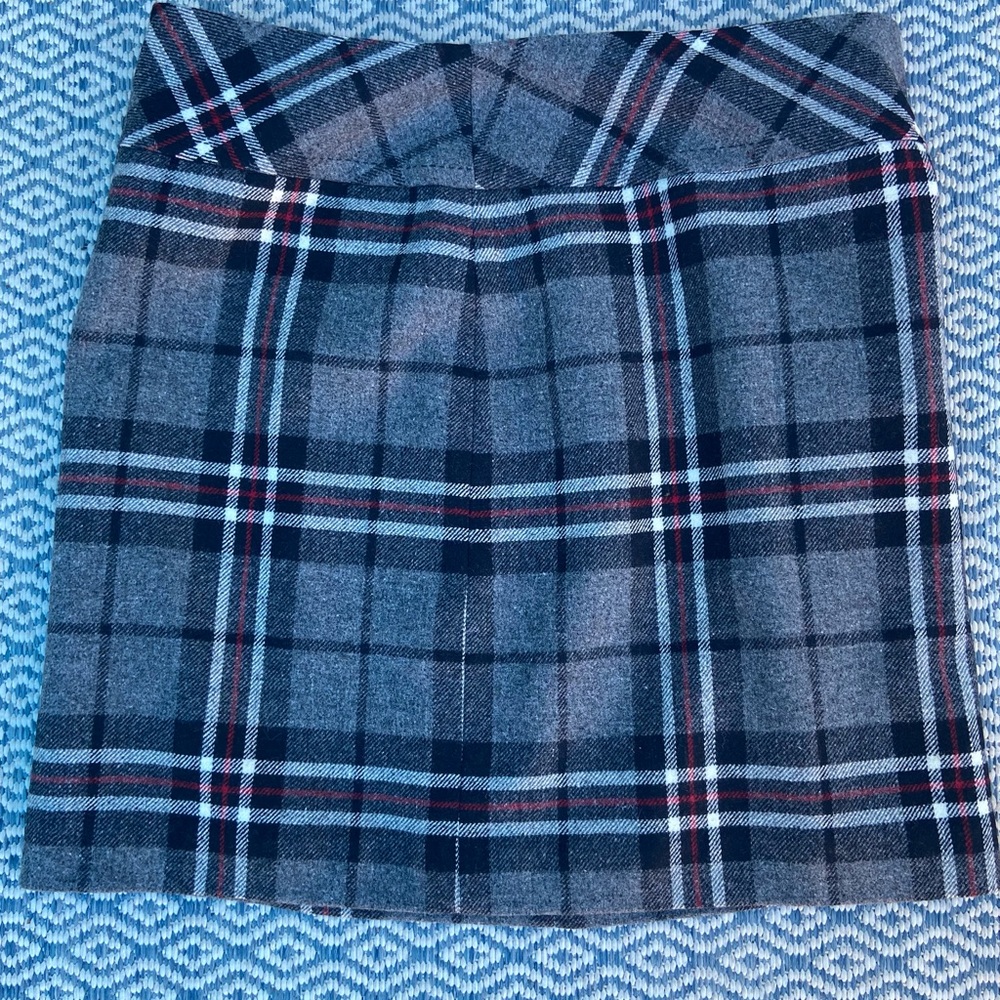 Super Cute Plaid skirt w/ lining